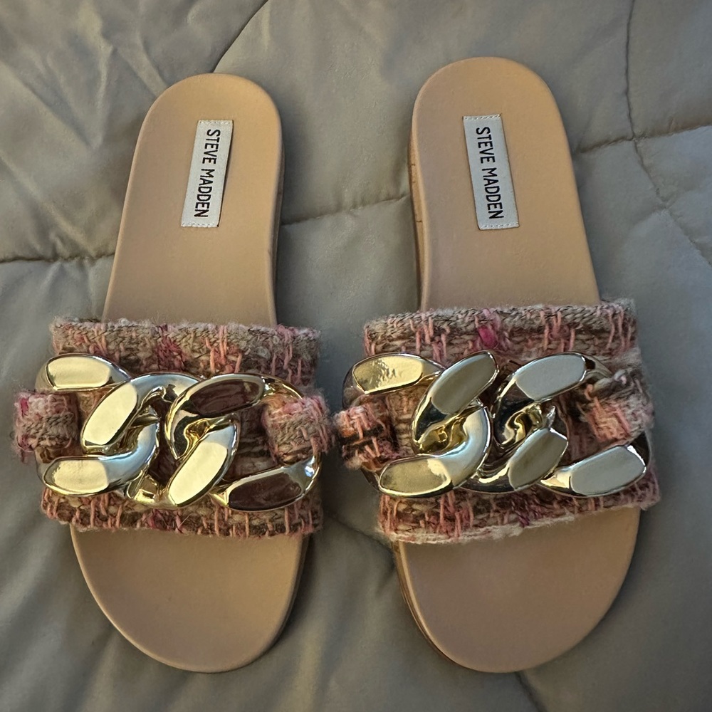 New Steve Madden sandals size 7